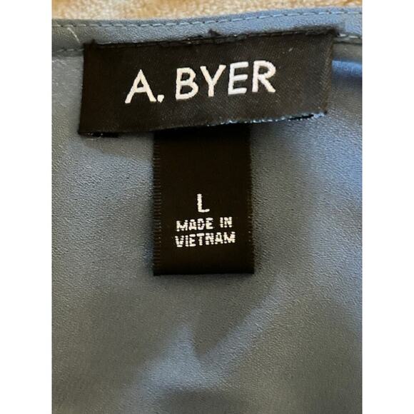 A. Byer Blue Flutter Sleeve Blouse – Size Large - Picture 3 of 5